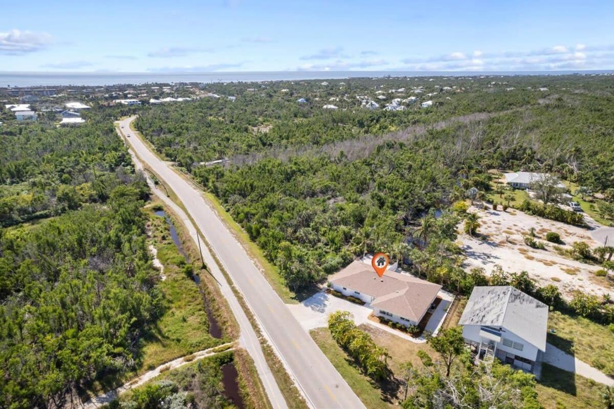 Newly Renovated Ground Level Home On Sanibel River 外观 照片